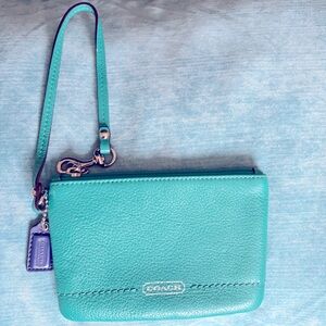Coach Pebbled Leather Green Wristlet Wallet – Small Clutch